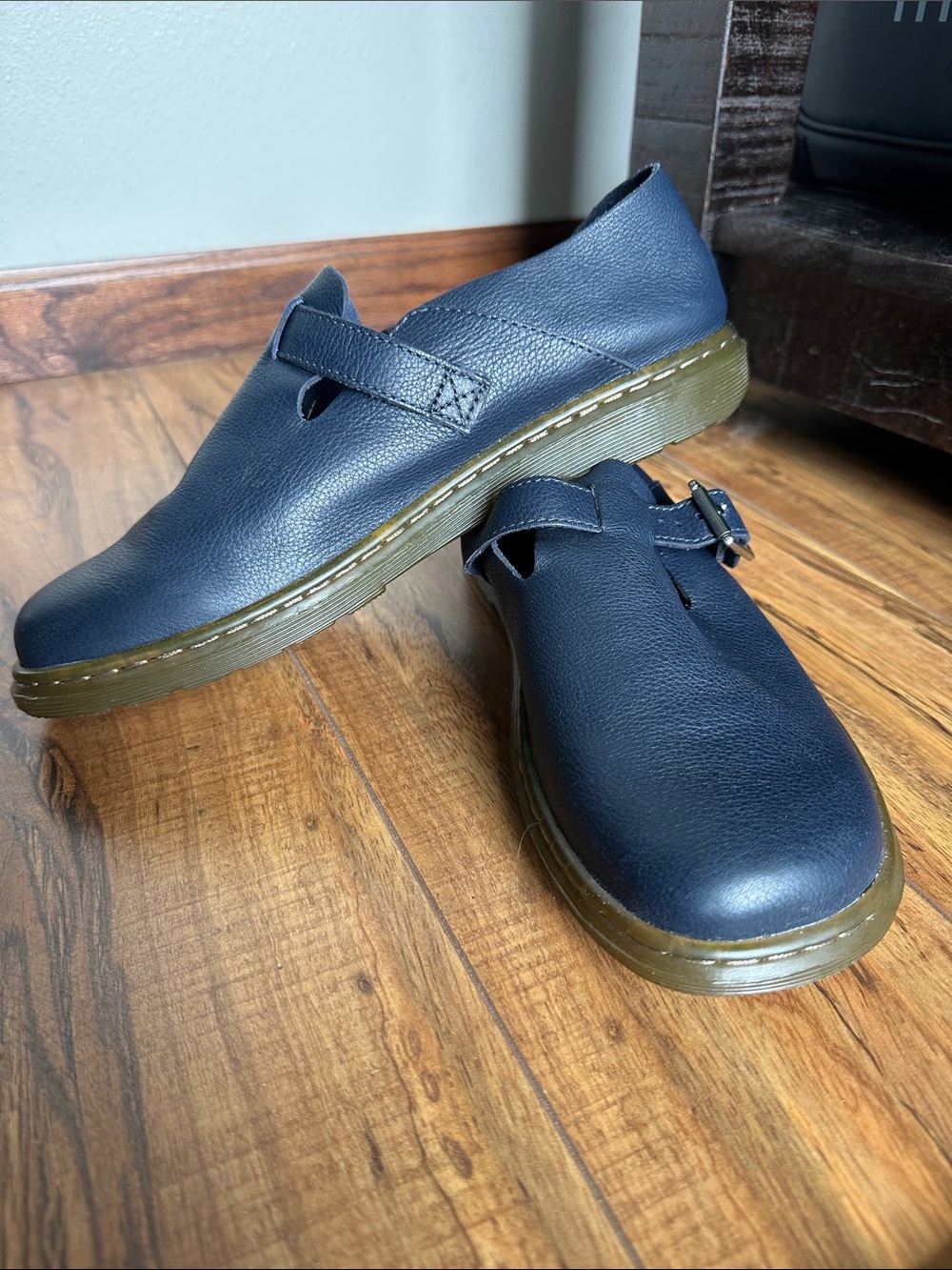 EUC Dr. Martens Patricia Navy Leather Buckle Slip-On Loafers Women’s Size 10 - Picture 3 of 10